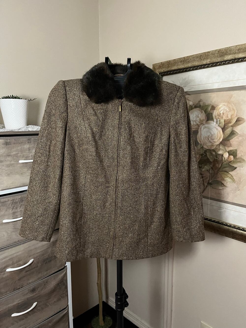 Talbots Petites Women’s Size 8 Wool Blend Herringbone Jacket Faux Fur Collar